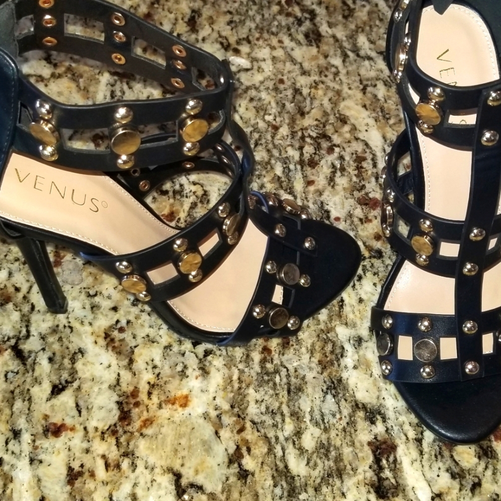 Black 4in studded heels